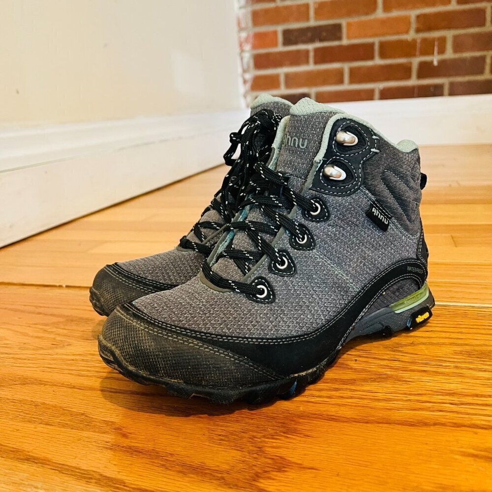 VERY NICE AHNU VIBRAM RUBBER WATERPROOF HIKING BOOTS WOMEN'S SIZE US 6.5 - Picture 2 of 16